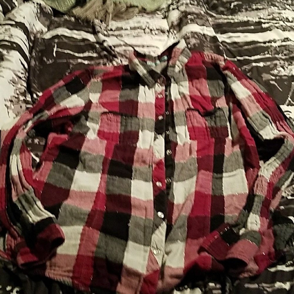 Maurices Snap front top